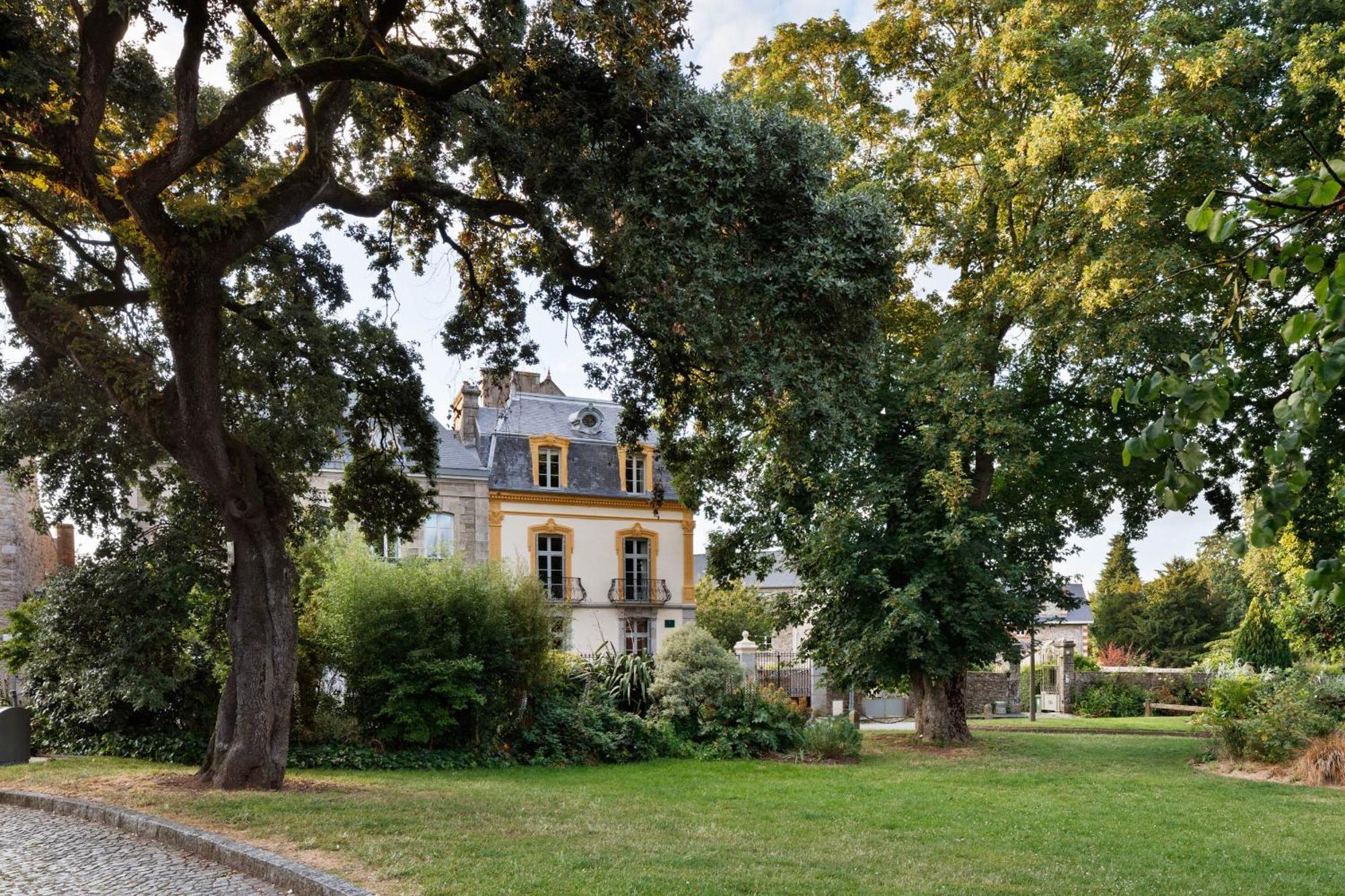 Clos Du Cedre - Chambres D'Hotes D'Exception, Luxury B&B A Dinan Zewnętrze zdjęcie